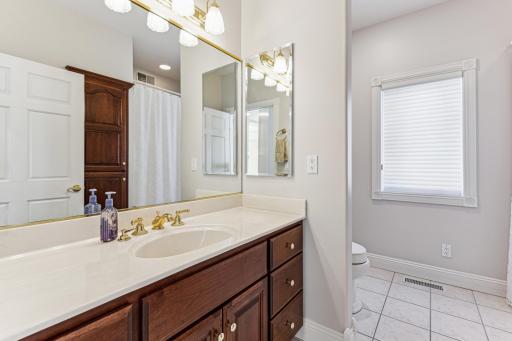 275 Lake Avenue S, Spicer, MN 56288