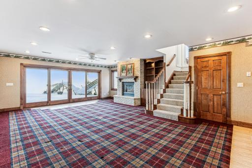 275 Lake Avenue S, Spicer, MN 56288