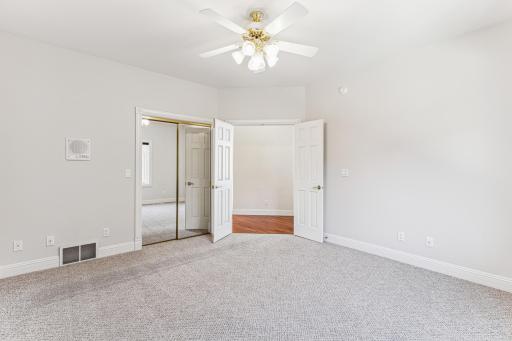 275 Lake Avenue S, Spicer, MN 56288