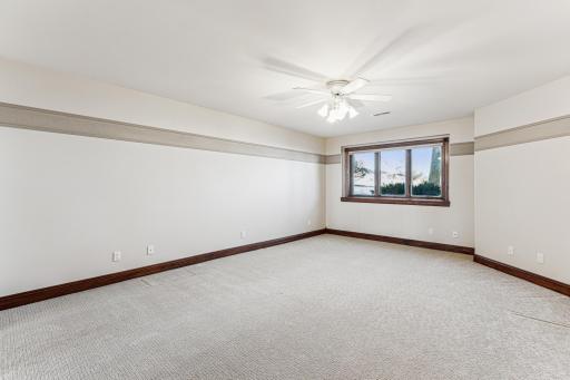 275 Lake Avenue S, Spicer, MN 56288
