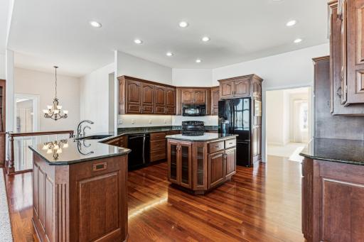 275 Lake Avenue S, Spicer, MN 56288