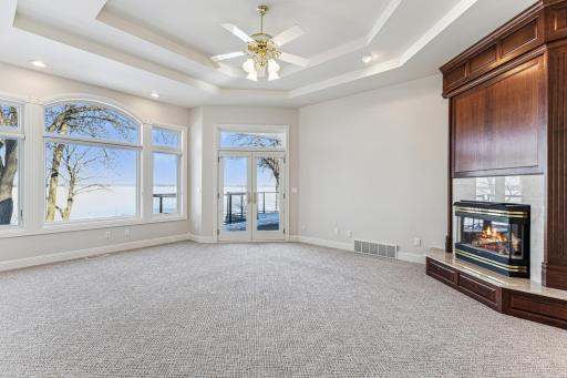 275 Lake Avenue S, Spicer, MN 56288
