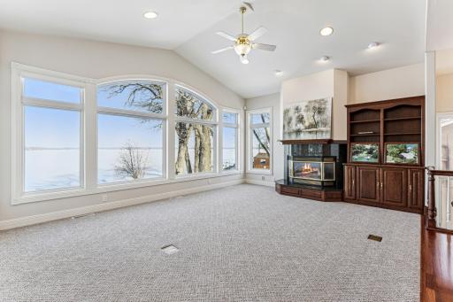 275 Lake Avenue S, Spicer, MN 56288