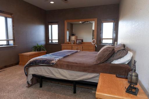 315 40th Avenue NW, Underwood, ND 58576