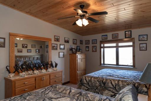 315 40th Avenue NW, Underwood, ND 58576