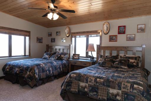 315 40th Avenue NW, Underwood, ND 58576