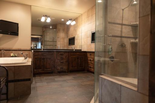 315 40th Avenue NW, Underwood, ND 58576