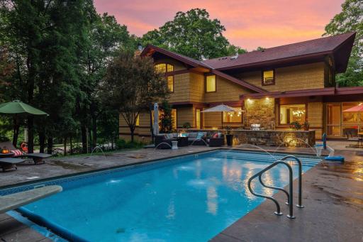 Enjoy the summer in your private oasis!