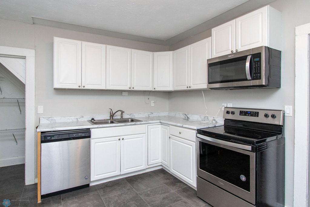 Unit 1 Kitchen