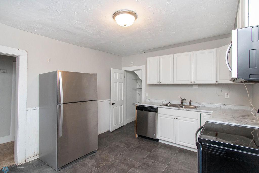 Unit 1 Kitchen