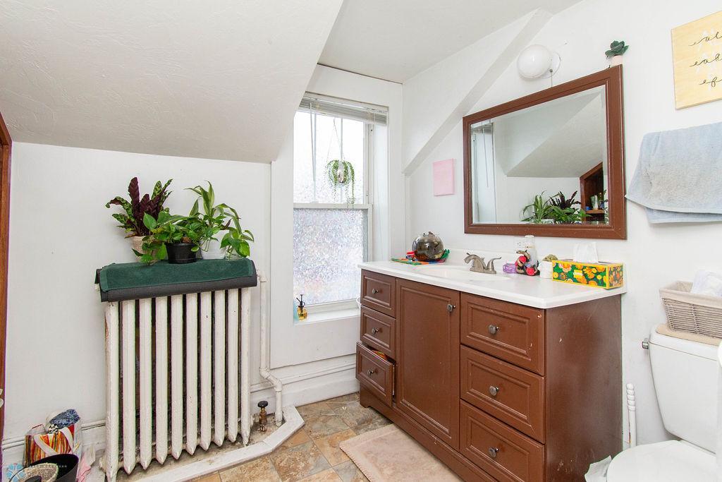 Unit 2 bathroom
