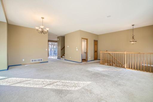 213 heritage lane - MLS Sized - 010 - 07 Living Room - Copy.jpg