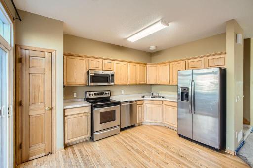 213 heritage lane - MLS Sized - 014 - 12 Kitchen - Copy.jpg