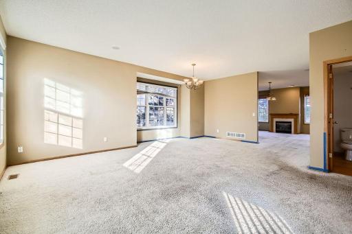 213 heritage lane - MLS Sized - 009 - 06 Living Room - Copy.jpg