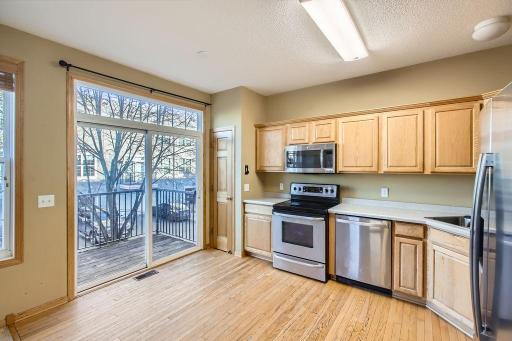 213 heritage lane - MLS Sized - 016 - 14 Kitchen - Copy.jpg