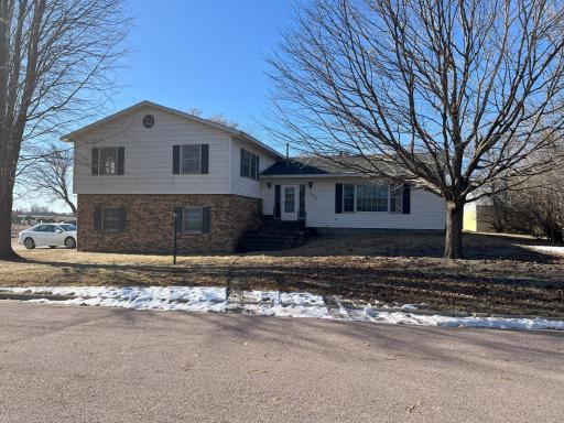 305 S 6th Avenue E, Truman, MN 56088