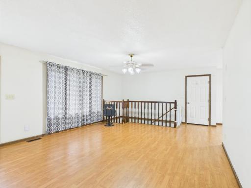 408 6th Avenue SW, Warroad, MN 56763