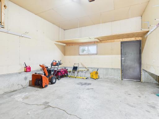 408 6th Avenue SW, Warroad, MN 56763