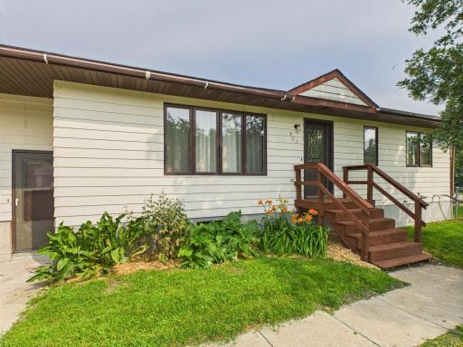 408 6th Avenue SW, Warroad, MN 56763