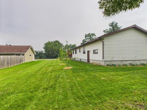 408 6th Avenue SW, Warroad, MN 56763