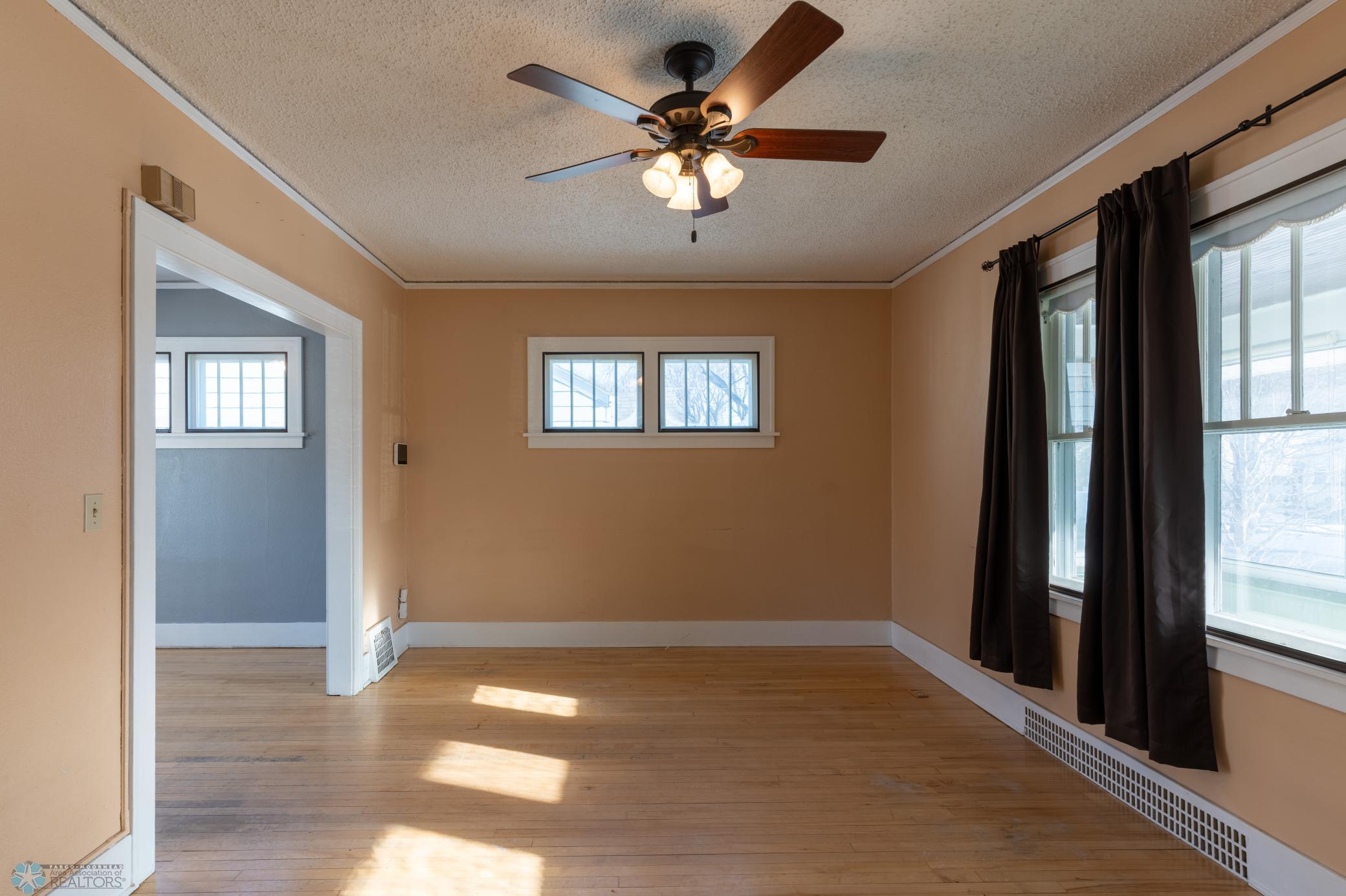 Living Room 1.jpg