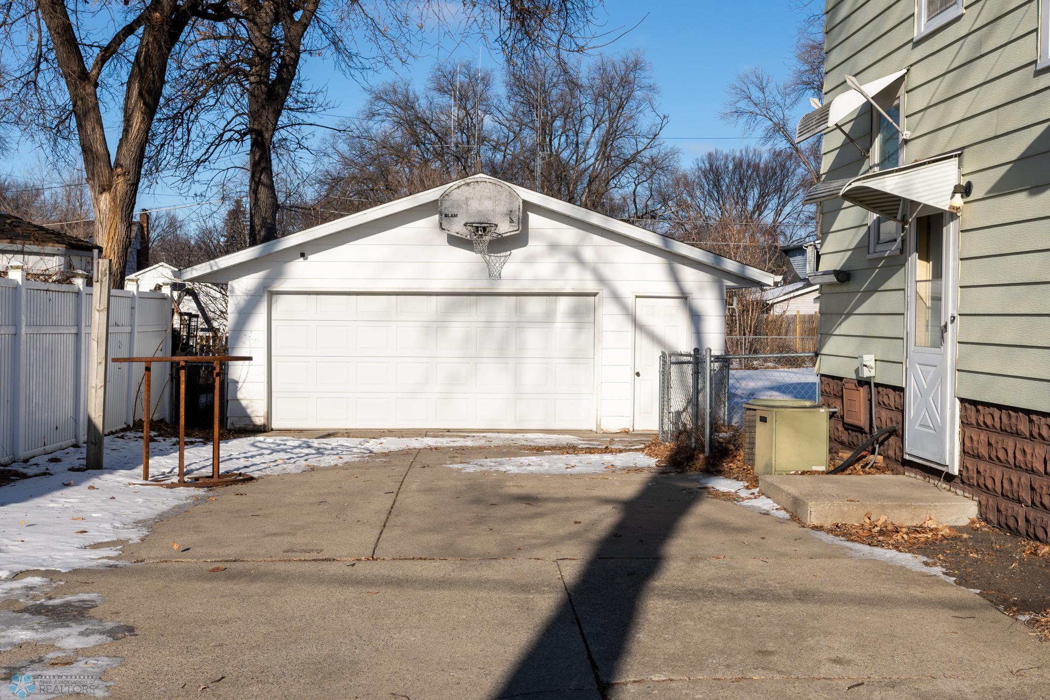 Garage-Driveway 2.jpg