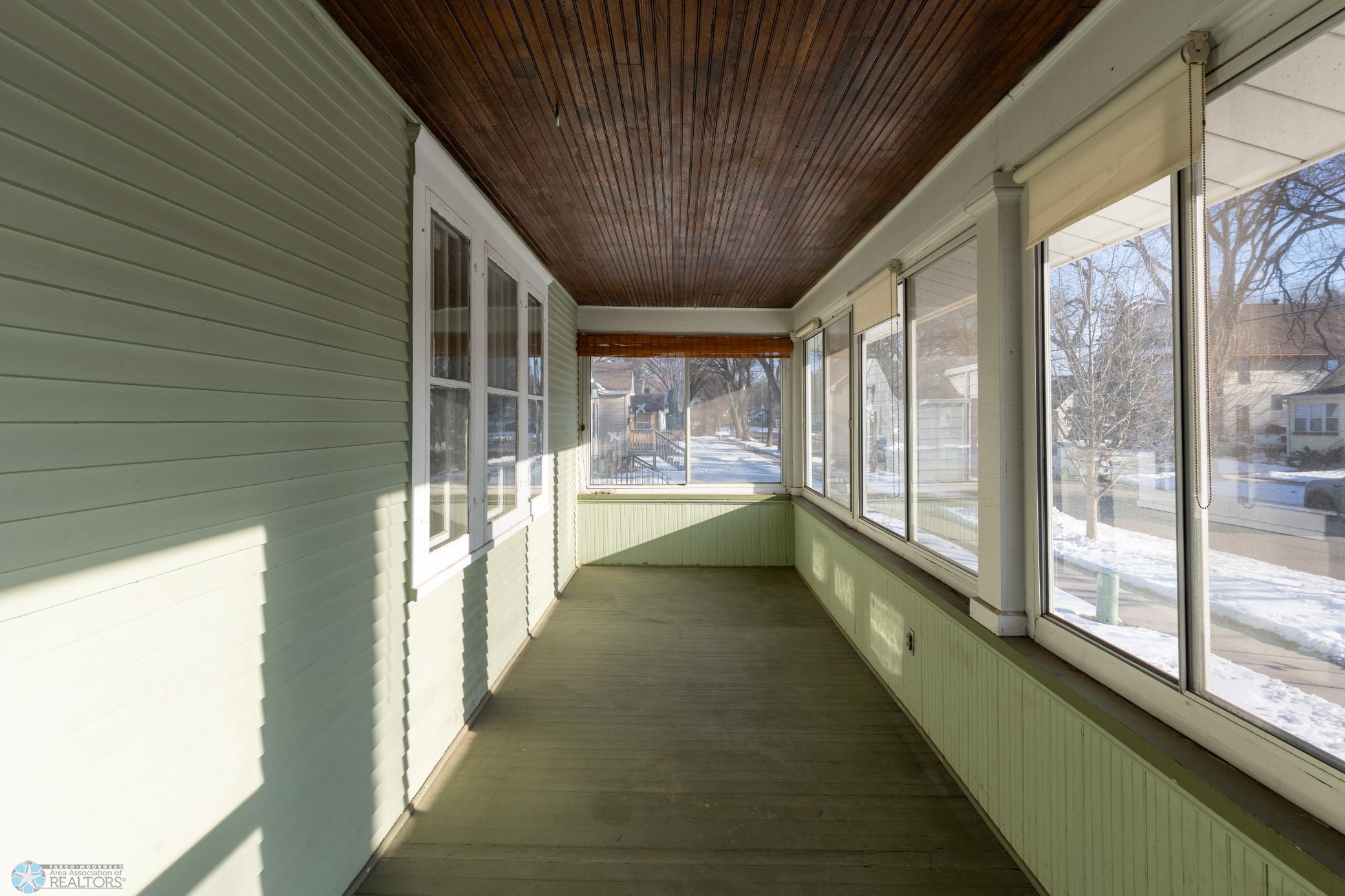 Entryway 1.jpg