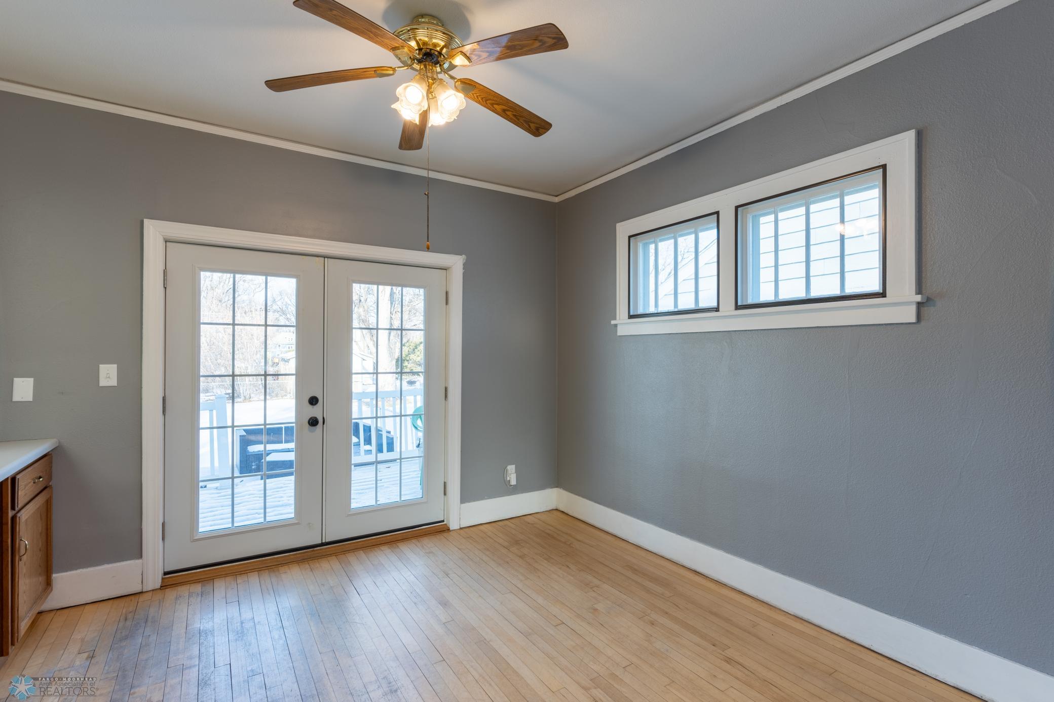 Dining Area 2.jpg