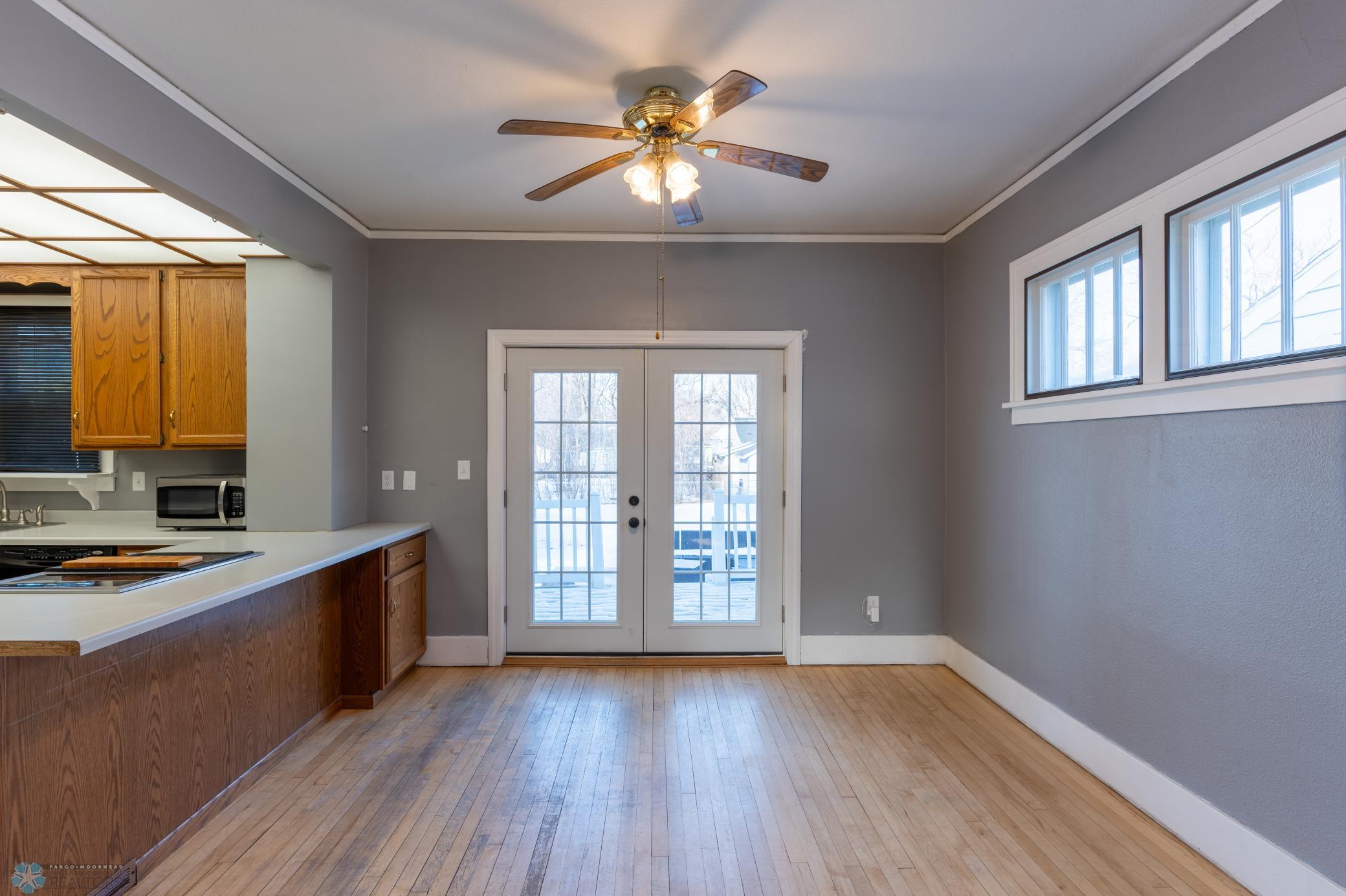 Dining Area 1.jpg