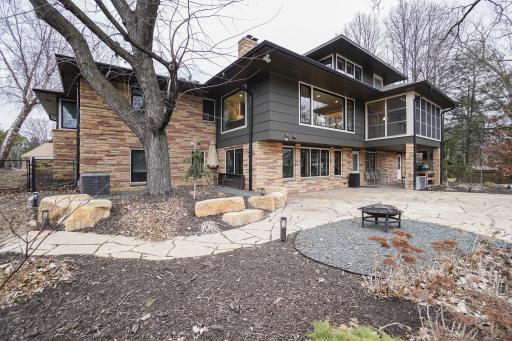 93 Woodland Circle, Minneapolis, MN 55424
