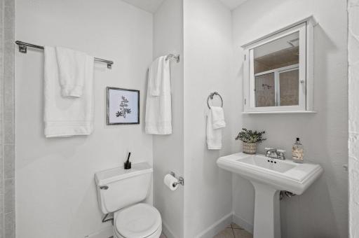 3208 Holmes Avenue S, Minneapolis, MN 55408