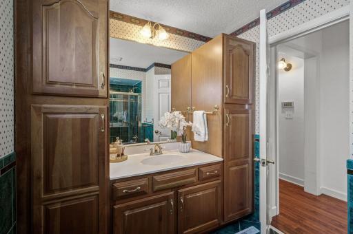 3208 Holmes Avenue S, Minneapolis, MN 55408