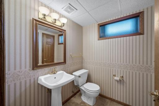 3208 Holmes Avenue S, Minneapolis, MN 55408
