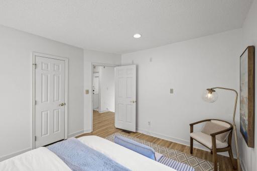 3208 Holmes Avenue S, Minneapolis, MN 55408