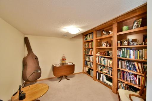 8055 Davis Street, Loretto, MN 55357