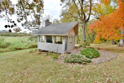 Backyard cabin with whirlpool & wood burning fireplace, great little get away.