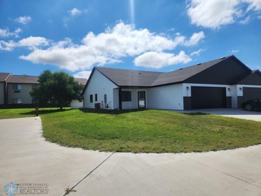 1390 Prairie Lane, Wahpeton, ND 58075