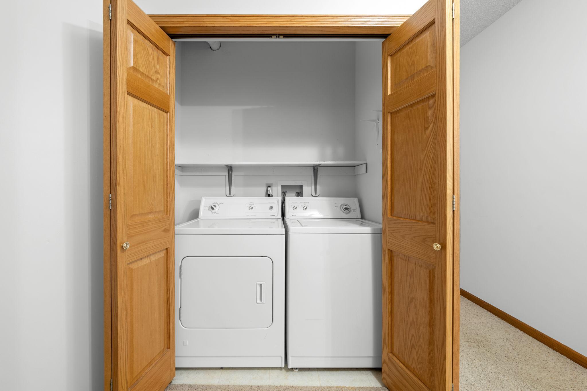 Washer and dryer stay