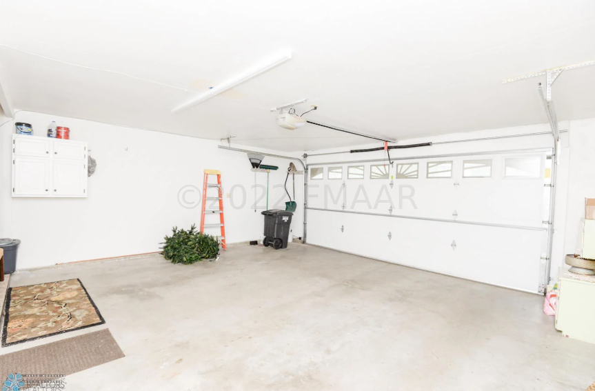 28 Fremont Dr S Fargo