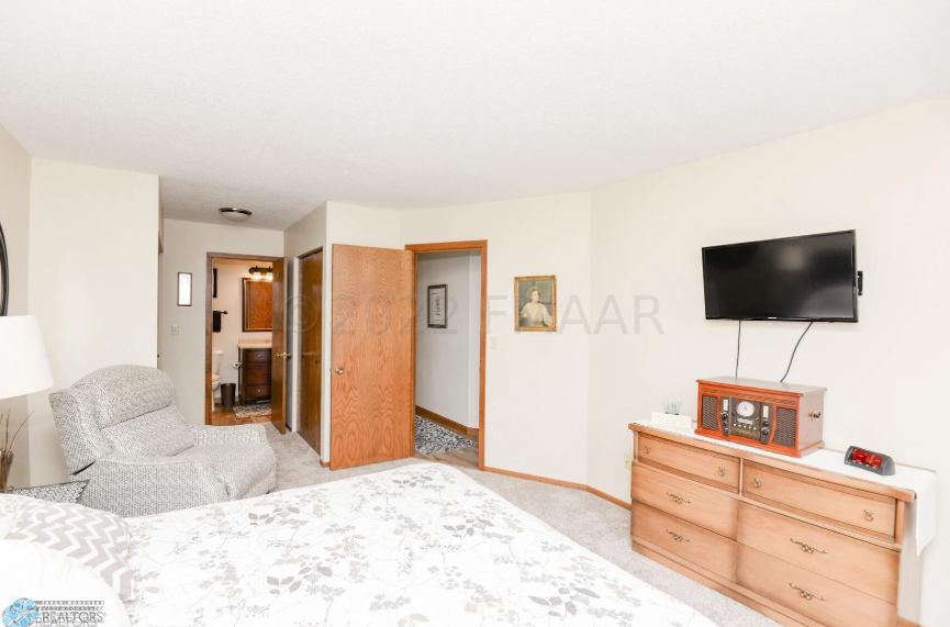 28 Fremont Dr S Fargo