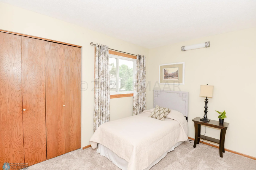 28 Fremont Dr S Fargo