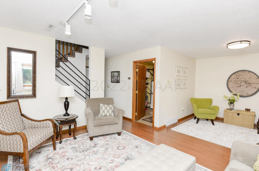 28 Fremont Dr S Fargo