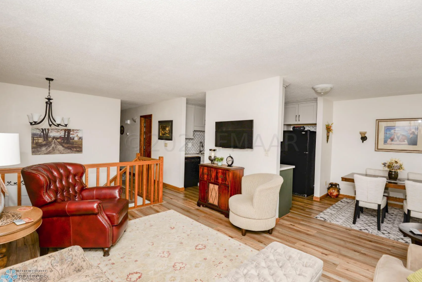 28 Fremont Dr S Fargo