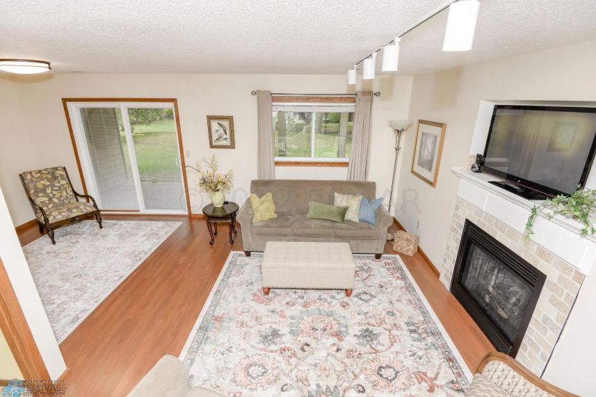 28 Fremont Dr S Fargo