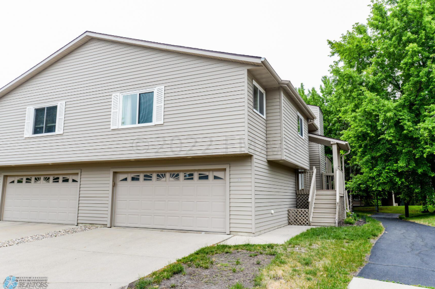 28 Fremont Dr S Fargo