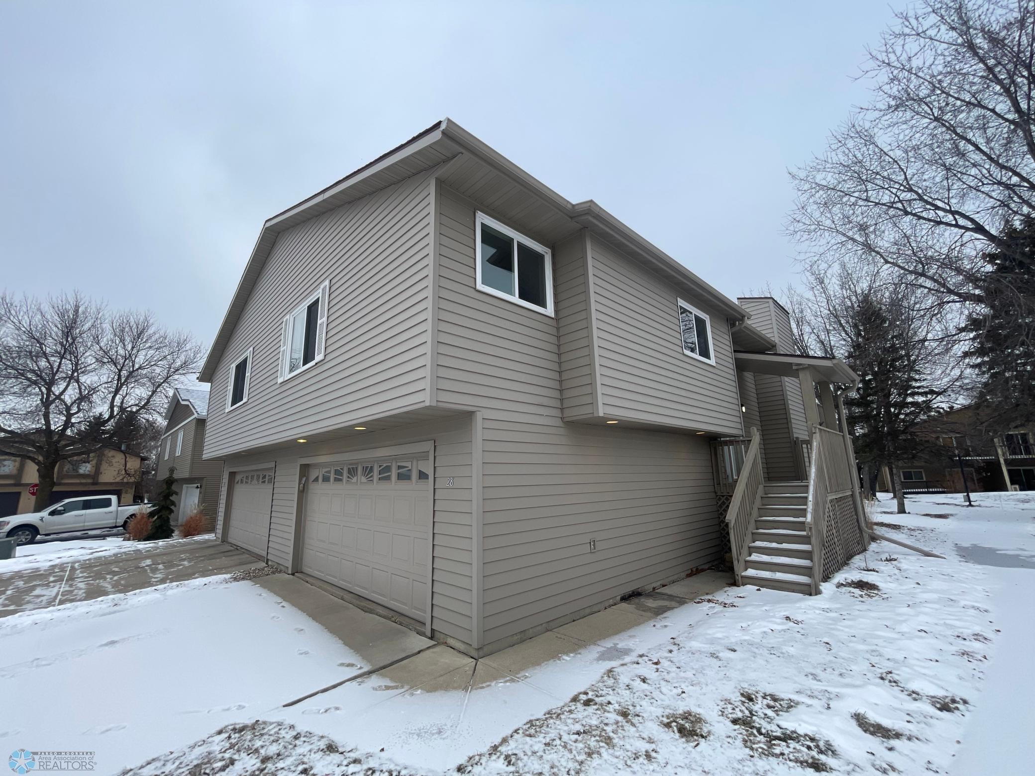 28 Fremont Dr S Fargo