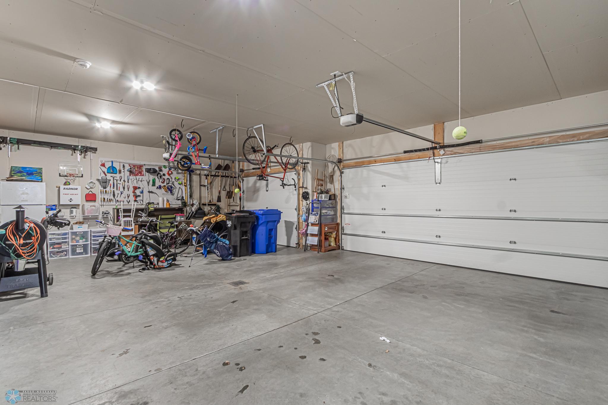 7277 27th street South Fargo ND 58104-29.jpg