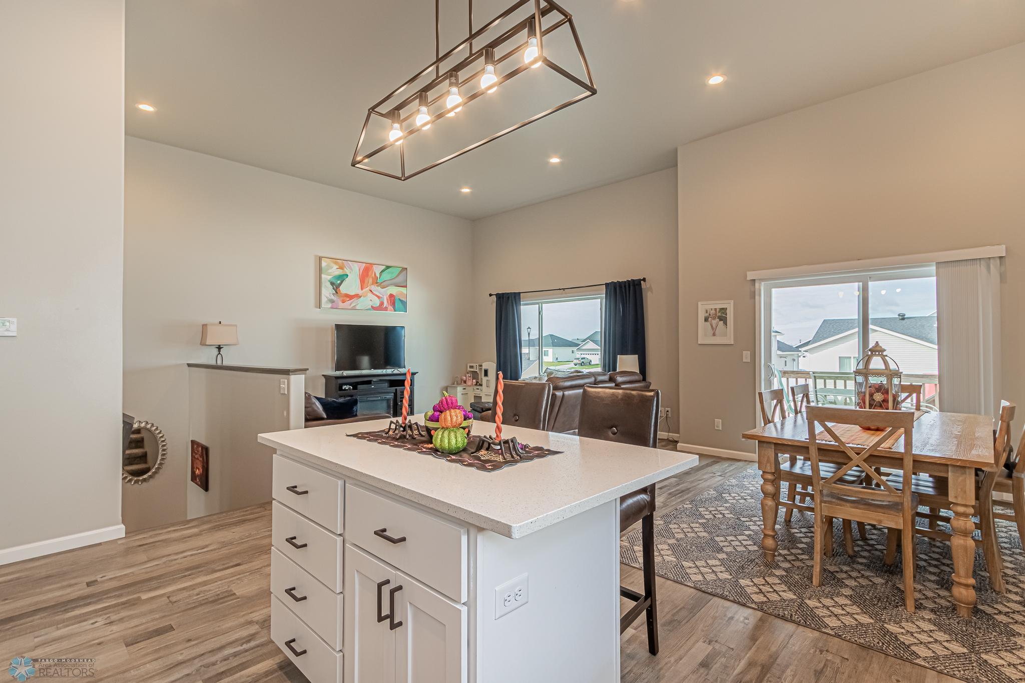 7277 27th street South Fargo ND 58104-07.jpg