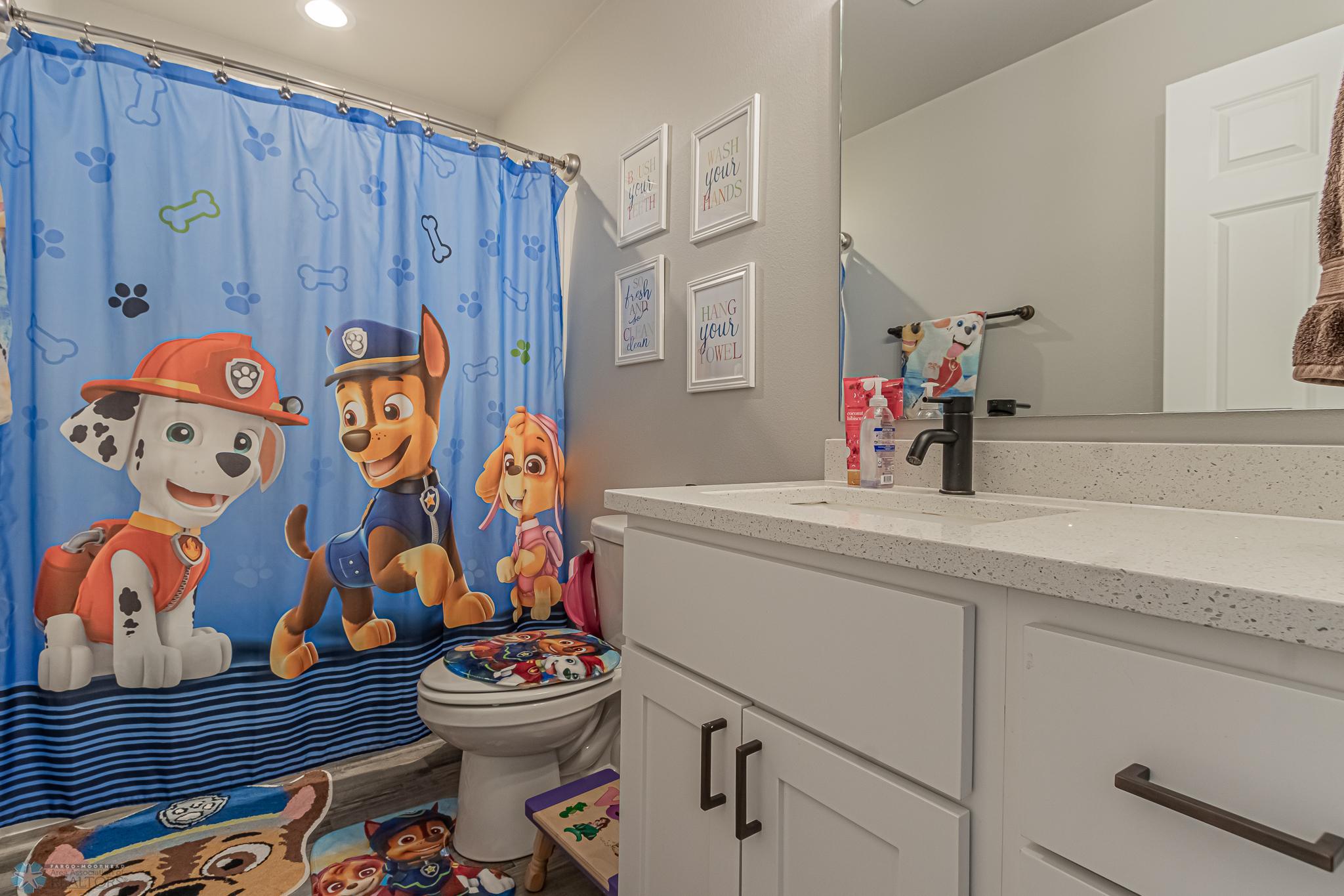 7277 27th street South Fargo ND 58104-22.jpg