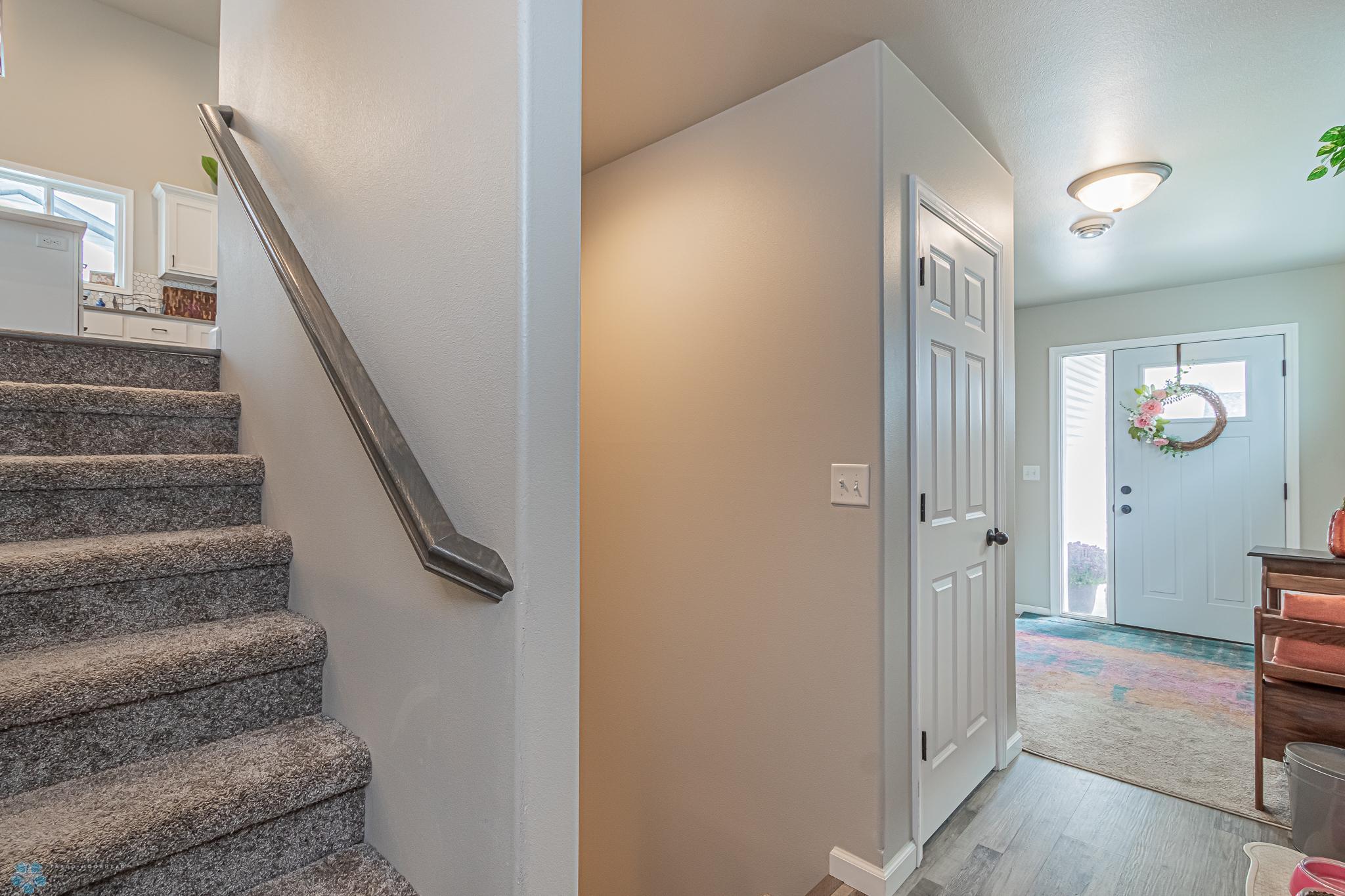 7277 27th street South Fargo ND 58104-02.jpg